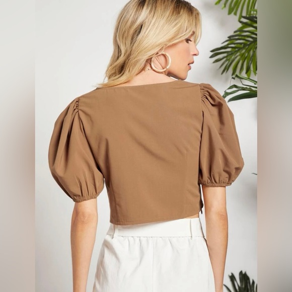 Puff sleeve ruched front crop top NEW - Picture 2 of 7